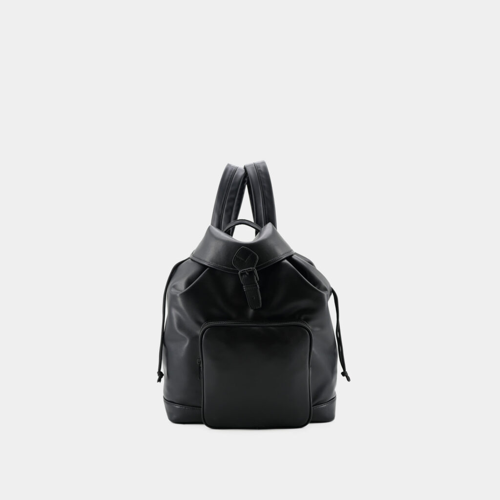 OEM Handbag MOQ Explained: How Factories Set Minimum Order Quantities